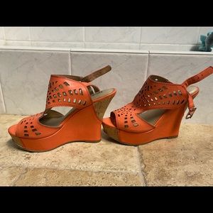 Coral Limelight Wedges